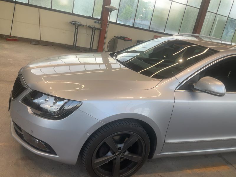 Skoda Superb 2.0 TDI Elegance 2013 – снимка 2