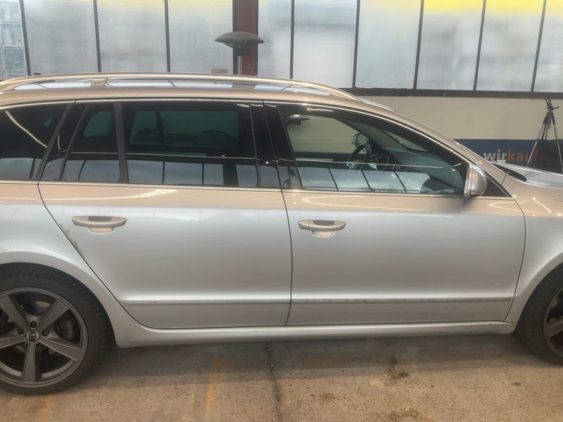 Skoda Superb 2.0 TDI Elegance 2013 – снимка 10
