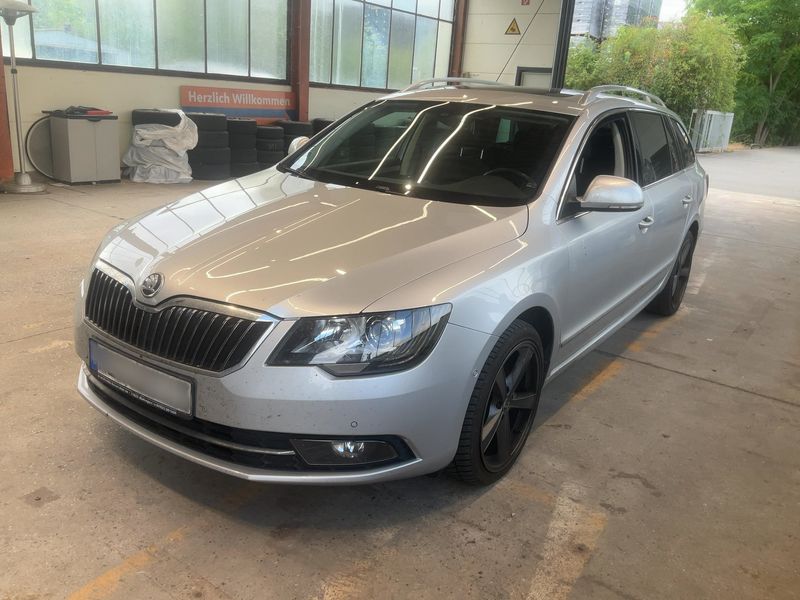 Skoda Superb 2.0 TDI Elegance 2013 – снимка 1