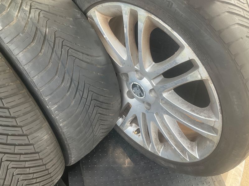 Skoda Superb 2.0 TDI Elegance 2013 – снимка 15