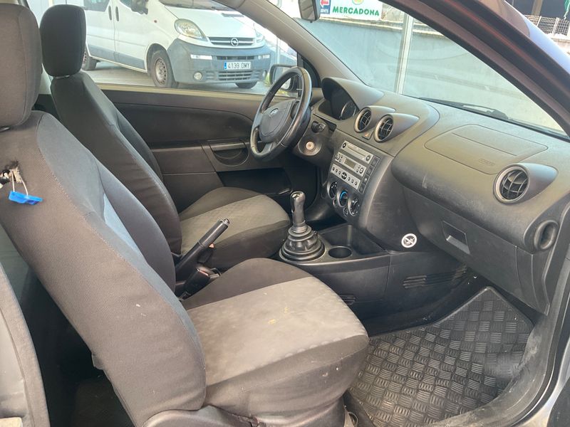 Ford Fiesta 1.4 Trend 2004 – снимка 3
