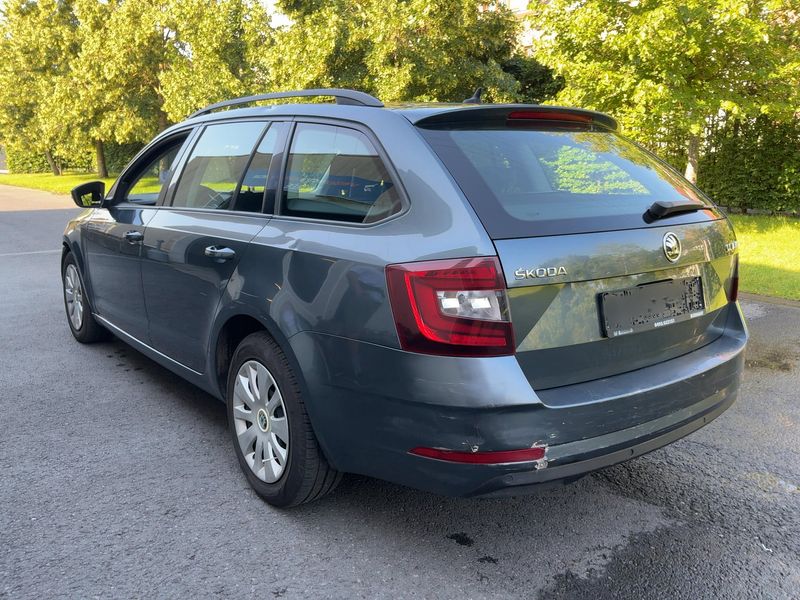 Skoda Octavia 1.6 TDI Ambition 2019 – снимка 6