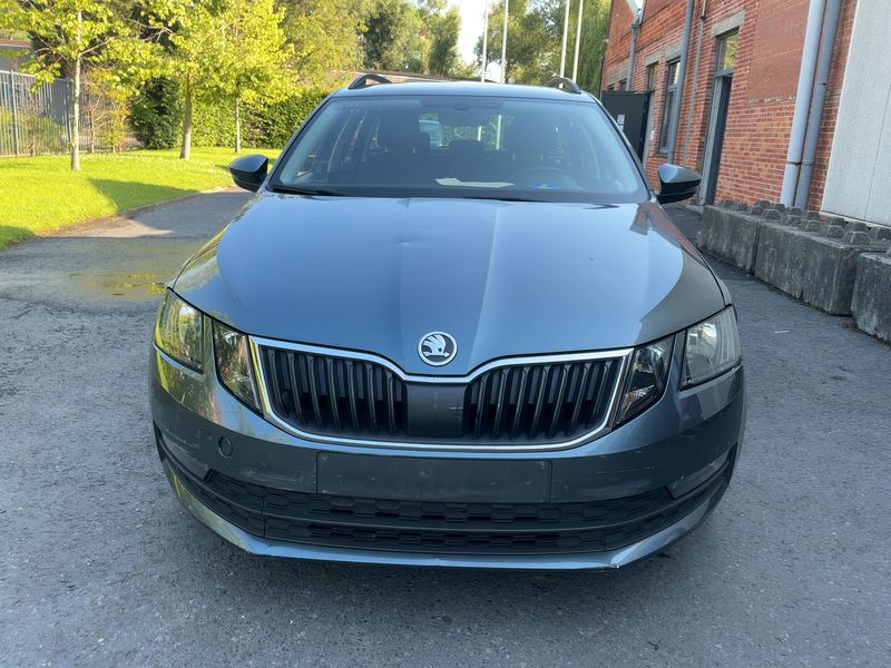 Skoda Octavia 1.6 TDI Ambition 2019 – снимка 14