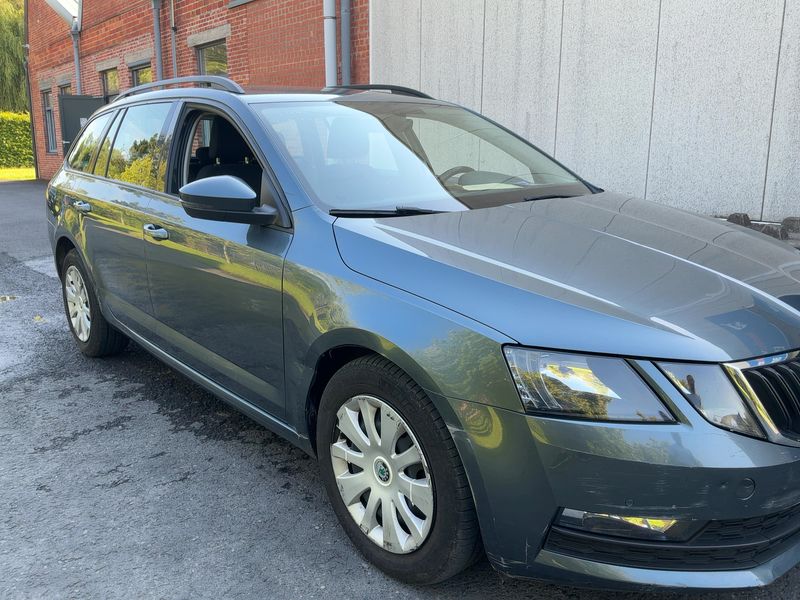 Skoda Octavia 1.6 TDI Ambition 2019 – снимка 12