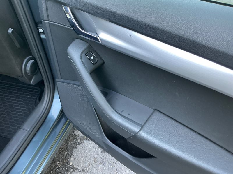 Skoda Octavia 1.6 TDI Ambition 2019 – снимка 28