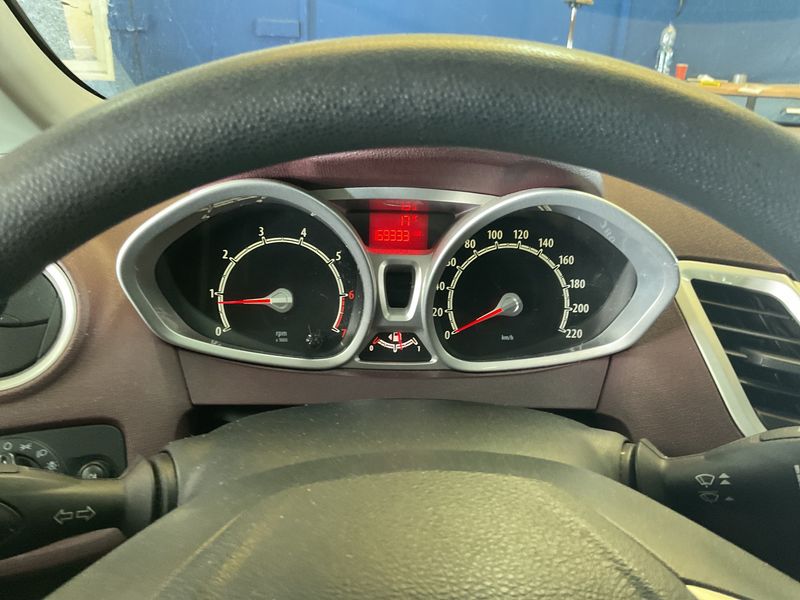Ford Fiesta 1.25 Titanium 2009 – снимка 4