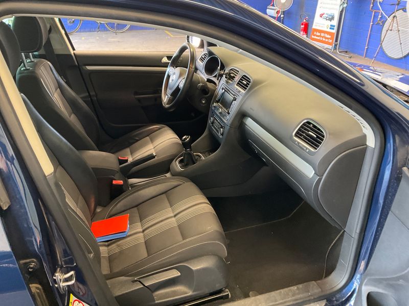 Volkswagen Golf VI 1.6 TDI Match 2013 – снимка 3