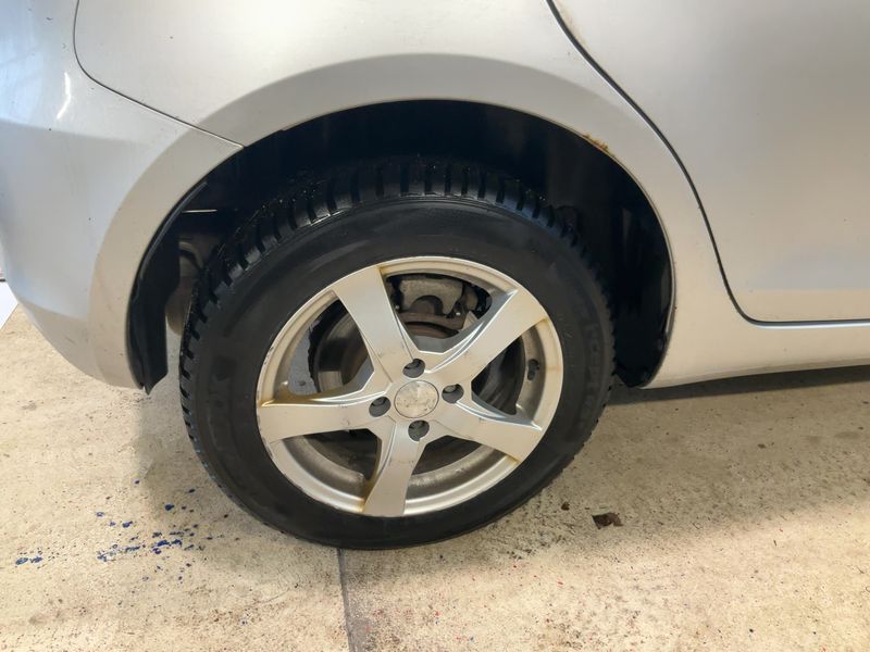 Suzuki Swift 1.2 Shine 4x4 2015 – снимка 9