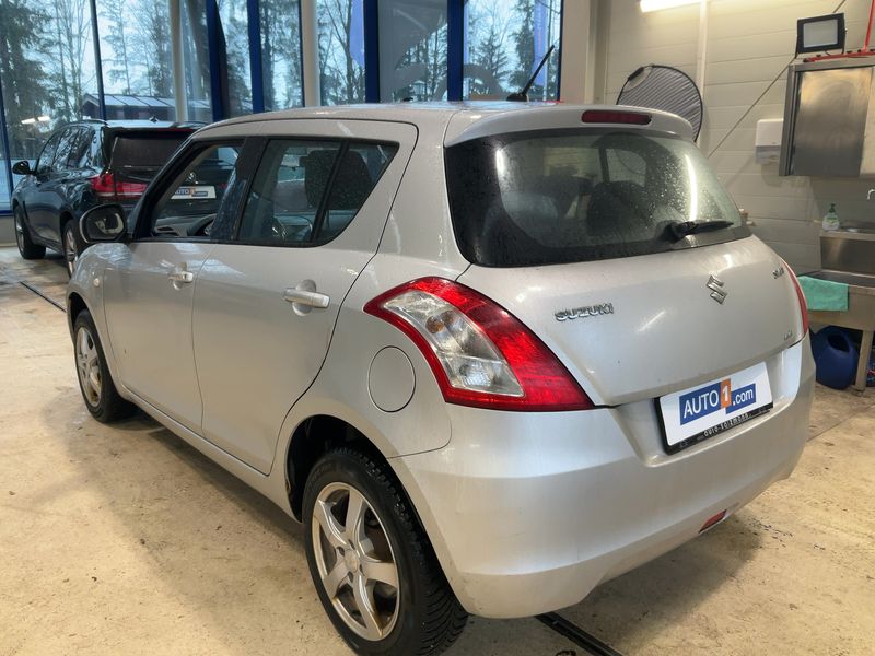 Suzuki Swift 1.2 Shine 4x4 2015 – снимка 6