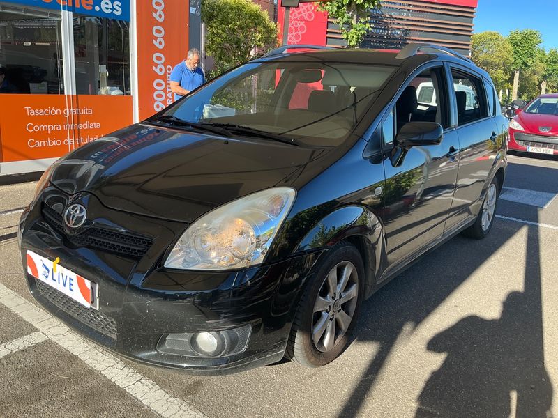 Toyota Corolla Verso 2.2 D-4D 2008 – снимка 1