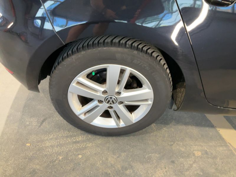 Volkswagen Golf VI 2.0 TDI Match BlueMotion Tech 2012 – снимка 9