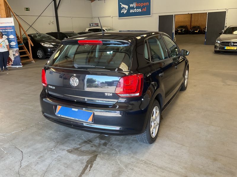 Volkswagen Polo 1.6 TDI Trendline 2010 – снимка 2