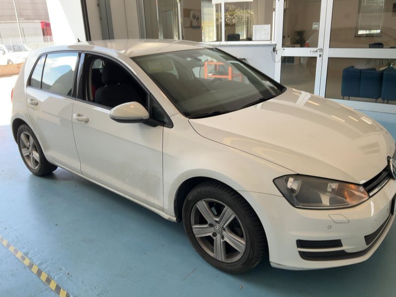 Volkswagen Golf VII 1.6 TDI Comfortline BlueMotion Tech 2014 – снимка 12