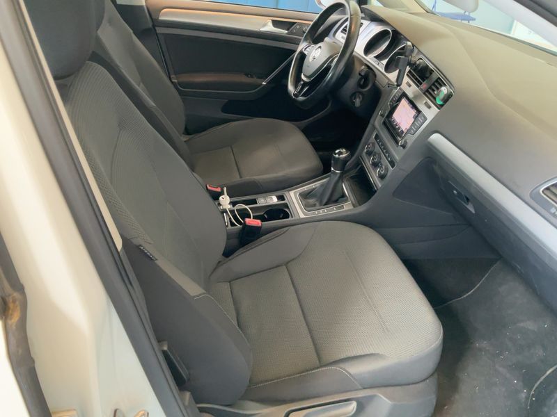 Volkswagen Golf VII 1.6 TDI Comfortline BlueMotion Tech 2014 – снимка 16