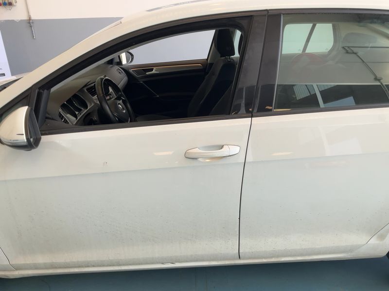 Volkswagen Golf VII 1.6 TDI Comfortline BlueMotion Tech 2014 – снимка на щета 4