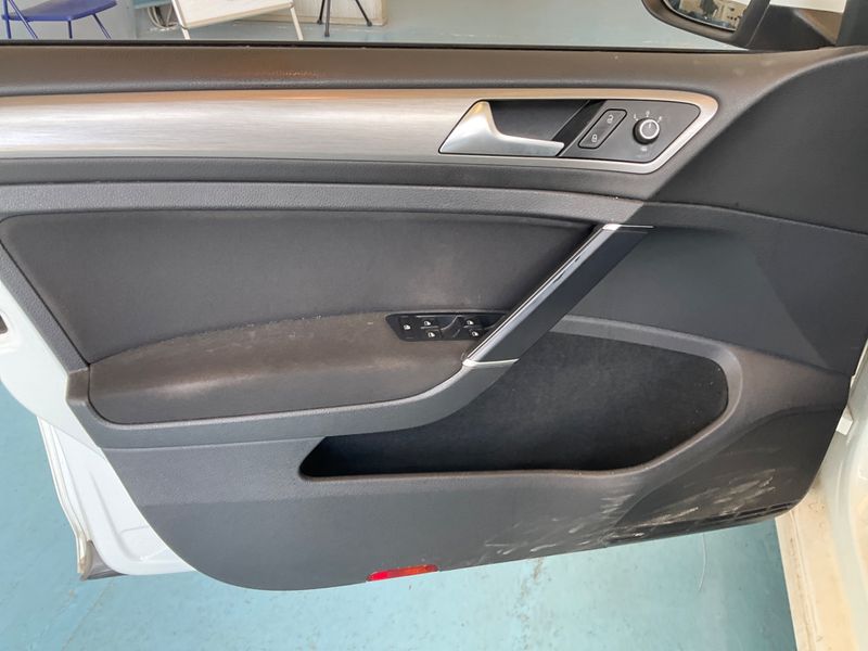 Volkswagen Golf VII 1.6 TDI Comfortline BlueMotion Tech 2014 – снимка на щета 31