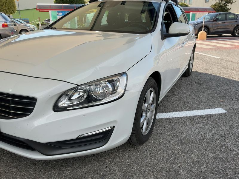 Volvo V60 1.6 D Kinetic 2014 – снимка 2