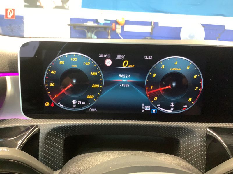 Mercedes-Benz A-Klasse A 220 AMG Line 2018 – снимка 18