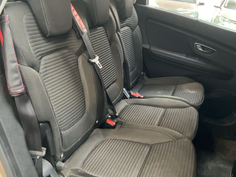 Renault Grand Scenic 1.6 dCi Energy Grand Business Edition 2018 – снимка 19