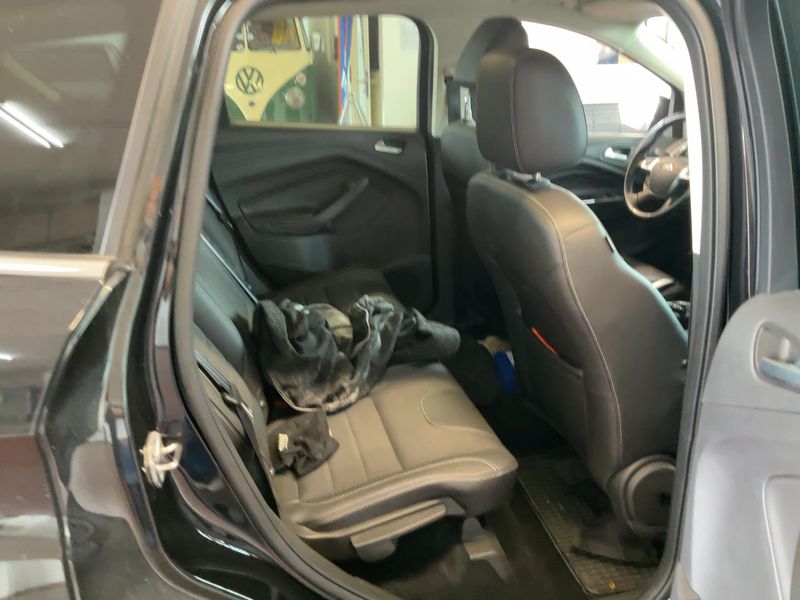 Ford Kuga 2.0 TDCi Titanium 2015 – снимка 19