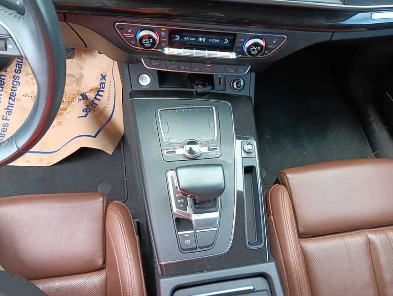 Audi Q5 55 TFSIe quattro sport 2020 – снимка 28