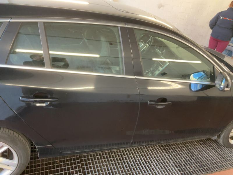 Volvo V60 2.4 T6 Plug-in Hybrid Momentum AWD 2017 – снимка 10