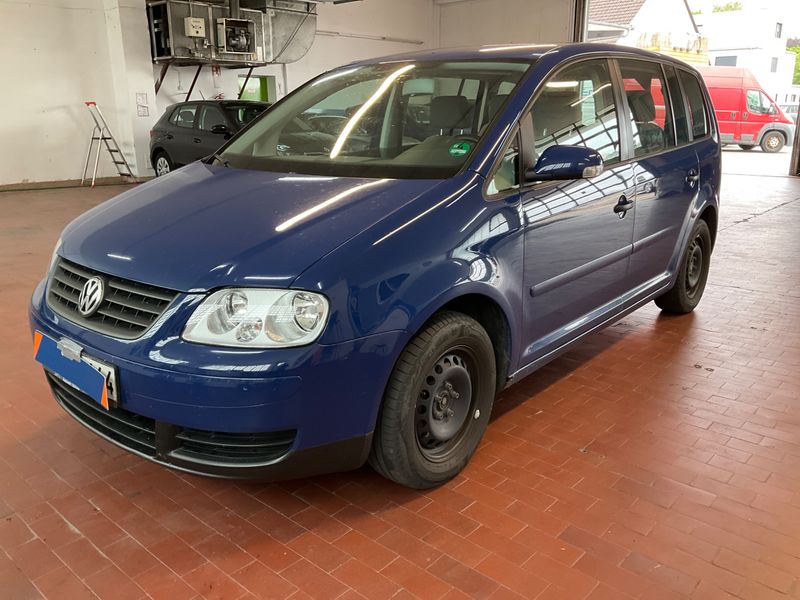 Volkswagen Touran 1.9 TDI Conceptline 2005 – снимка 1