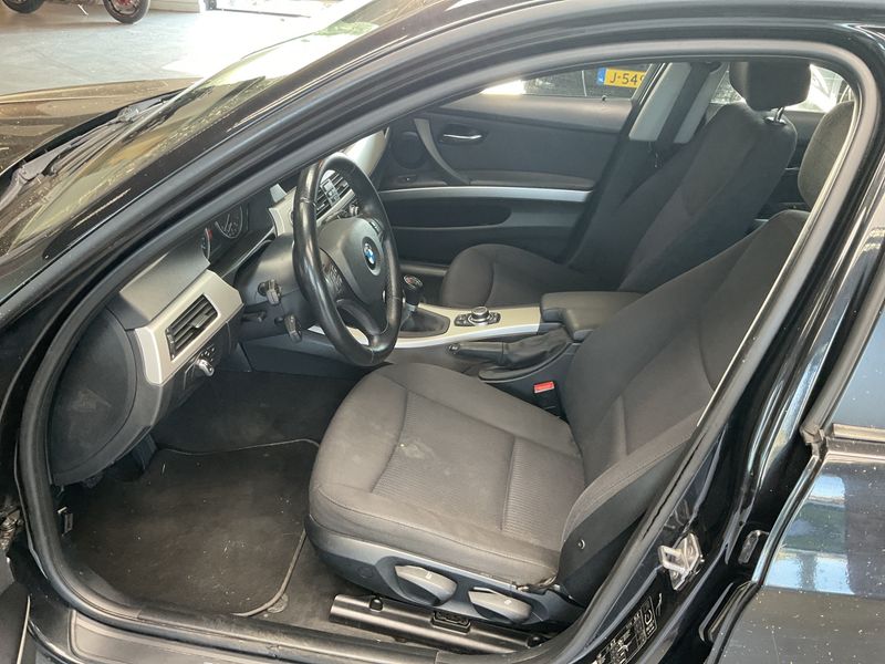 BMW 3er 318i 2011 – снимка 3