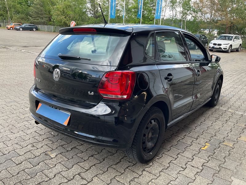 Volkswagen Polo 1.4 FSI Comfortline 2013 – снимка 2