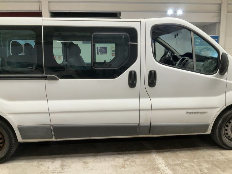 Renault Trafic 2.0 dCi Generation Evado 2012 – снимка 10