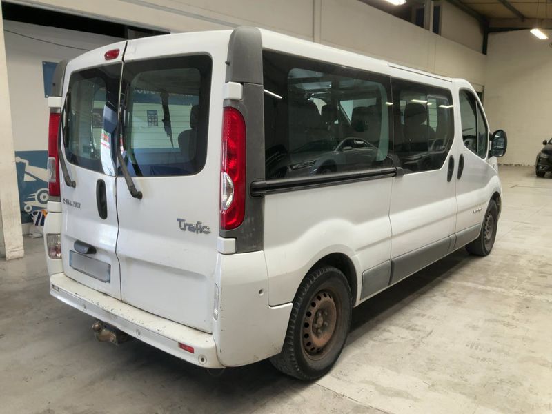 Renault Trafic 2.0 dCi Generation Evado 2012 – снимка 8