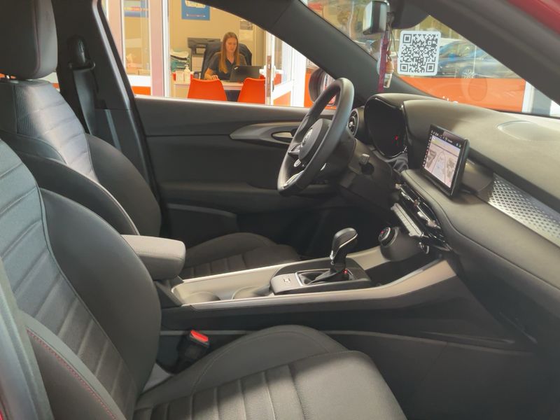 Alfa Romeo Tonale 1.6 VGT-D Sprint 2024 – снимка 16