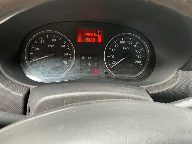 Dacia Sandero 1.6 Stepway 2011 – снимка 19
