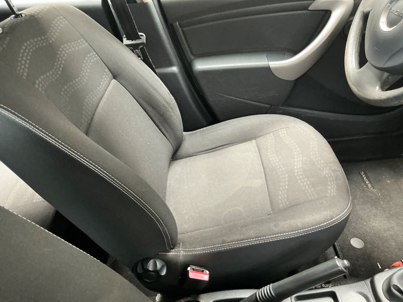 Dacia Sandero 1.6 Stepway 2011 – снимка 24