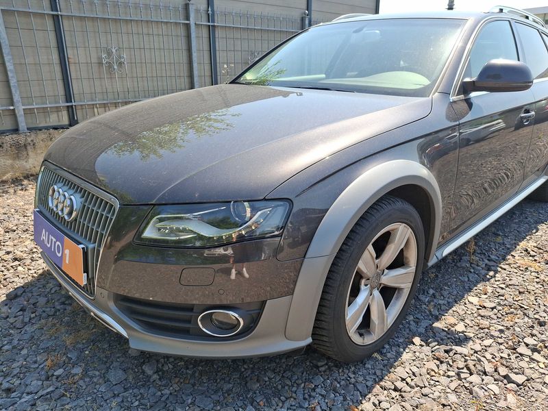 Audi A4 Allroad 2.0 TFSI 2010 – снимка 2