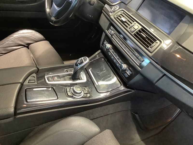 BMW 5er 525d 2011 – снимка 25