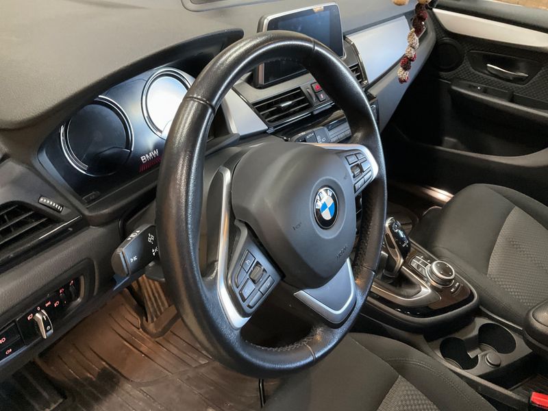BMW 2er 220d Gran Tourer xDrive Advantage 2019 – снимка 24