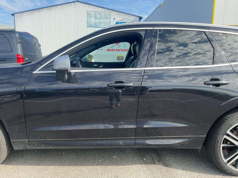 Volvo XC60 2.0 T8 Plug-in Hybrid Inscription Luxe AWD 2018 – снимка 4