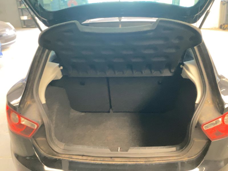 Seat Ibiza 1.6 TDI Stylance / Style 2014 – снимка 15