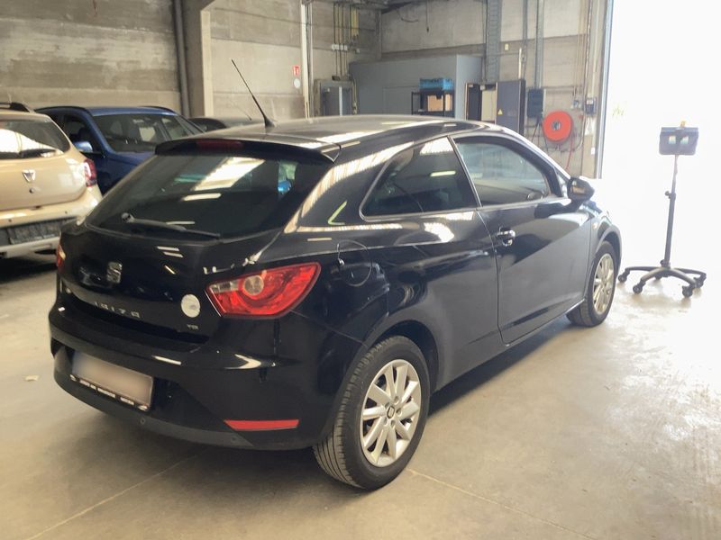 Seat Ibiza 1.6 TDI Stylance / Style 2014 – снимка 8