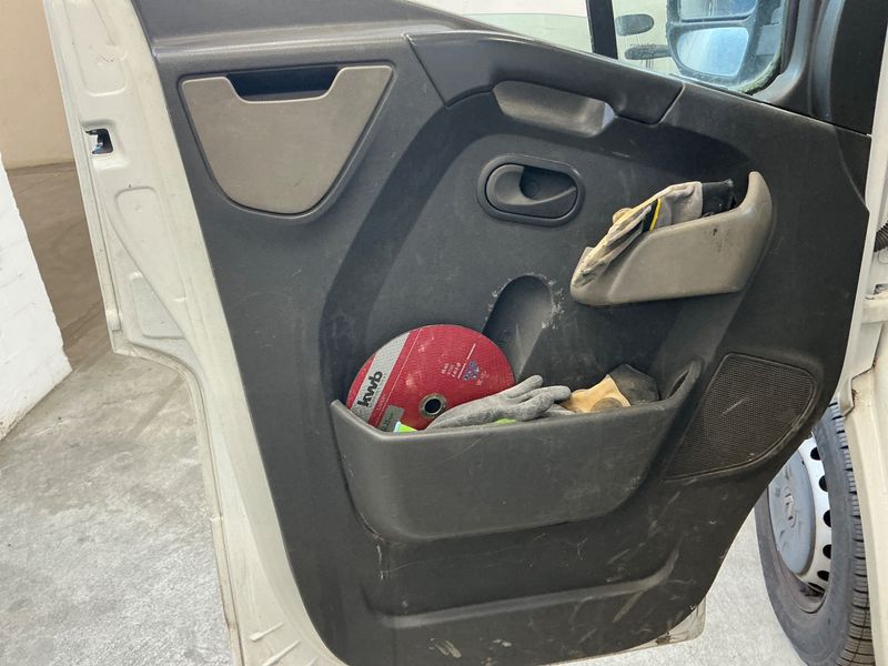 Renault Master 2.3 dCi L2H1 3,5t 2012 – снимка 39