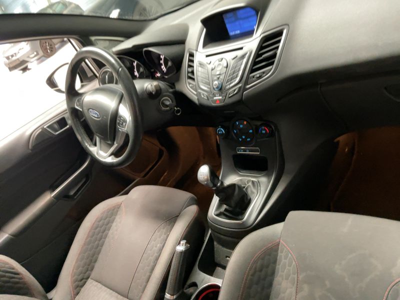 Ford Fiesta 1.0 EcoBoost ST-Line 2017 – снимка 17