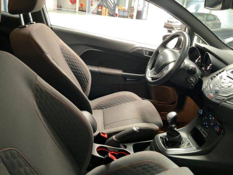 Ford Fiesta 1.0 EcoBoost ST-Line 2017 – снимка 16