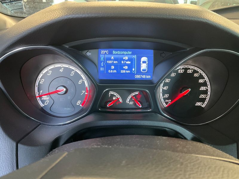 Ford Focus 2.0 EcoBoost ST 2014 – снимка 19