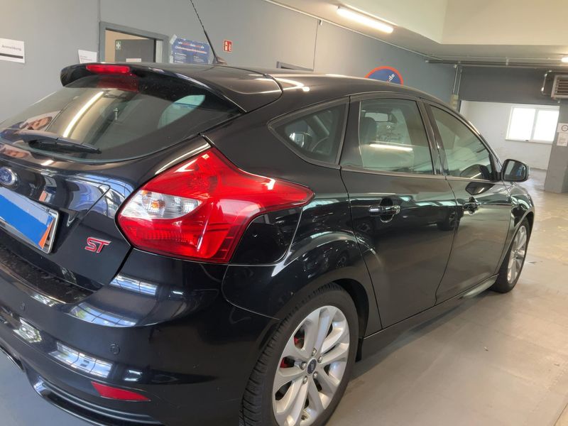 Ford Focus 2.0 EcoBoost ST 2014 – снимка 8