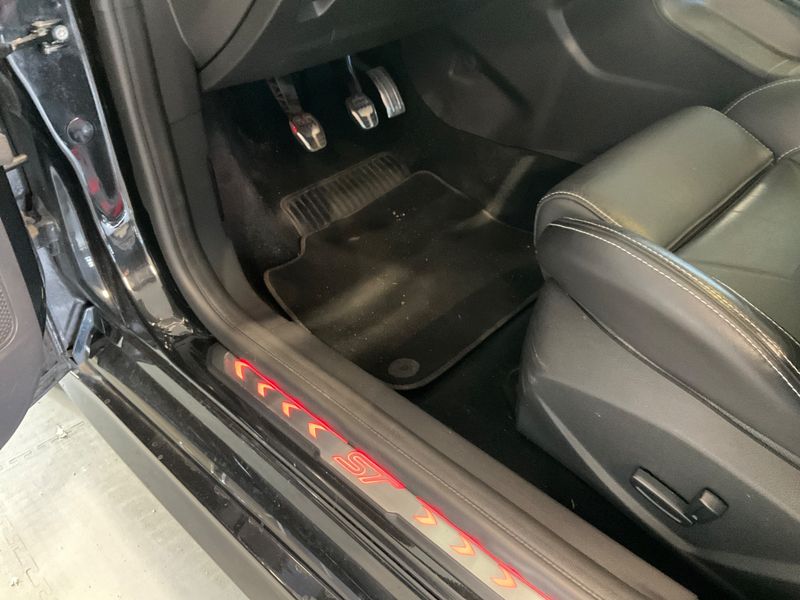 Ford Focus 2.0 EcoBoost ST 2014 – снимка 24