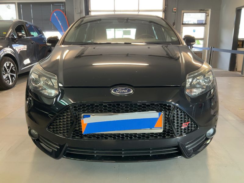Ford Focus 2.0 EcoBoost ST 2014 – снимка 14