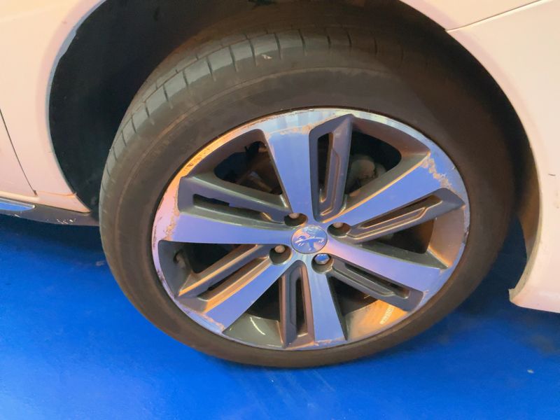 Peugeot 3008 1.6 Blue-HDi Allure 2014 – снимка 11