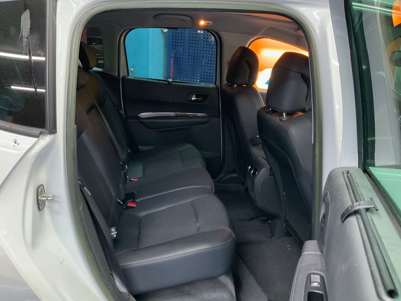 Peugeot 3008 1.6 Blue-HDi Allure 2014 – снимка 19