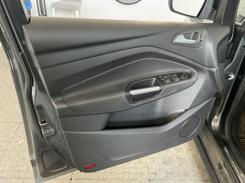 Ford C-Max 1.5 EcoBoost Titanium 2018 – снимка 28